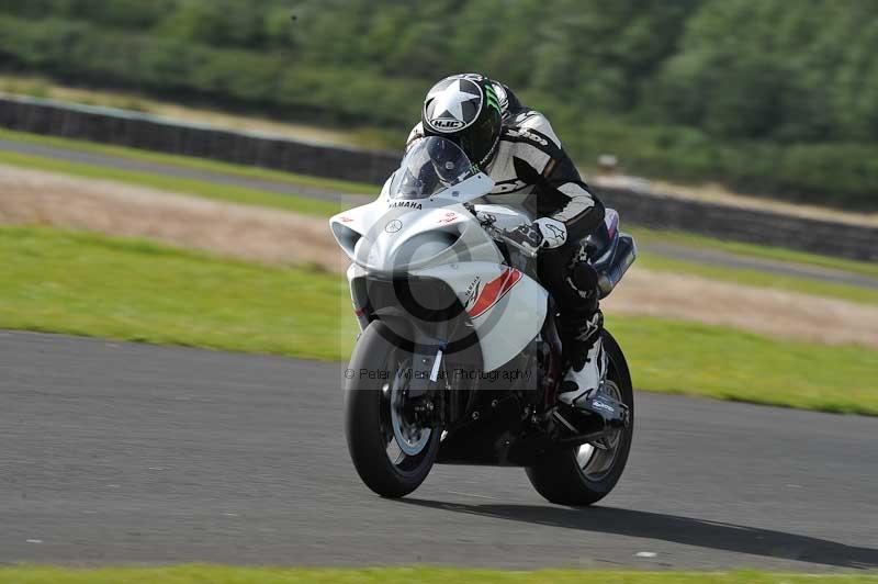 Motorcycle action photographs;cadwell;cadwell park photographs;event digital images;eventdigitalimages;motor racing louth lincolnshire;no limits trackdays;peter wileman photography;trackday;trackday digital images;trackday photos
