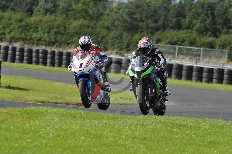 Motorcycle action photographs;cadwell;cadwell park photographs;event digital images;eventdigitalimages;motor racing louth lincolnshire;no limits trackdays;peter wileman photography;trackday;trackday digital images;trackday photos