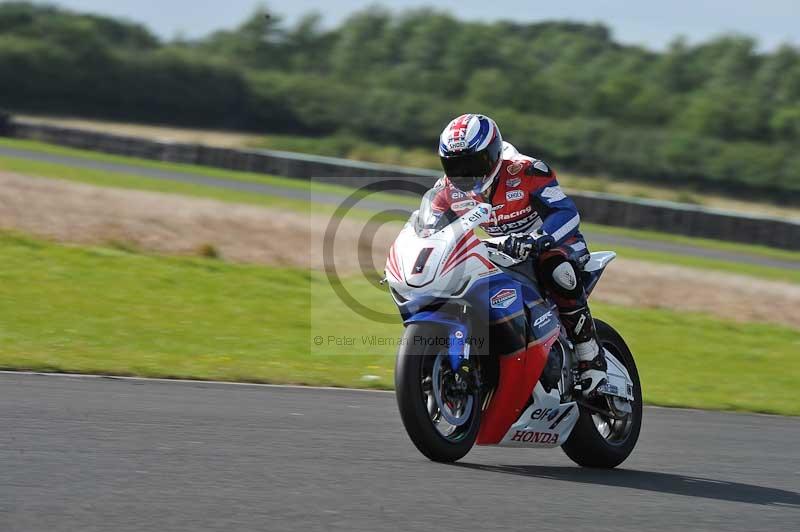 Motorcycle action photographs;cadwell;cadwell park photographs;event digital images;eventdigitalimages;motor racing louth lincolnshire;no limits trackdays;peter wileman photography;trackday;trackday digital images;trackday photos
