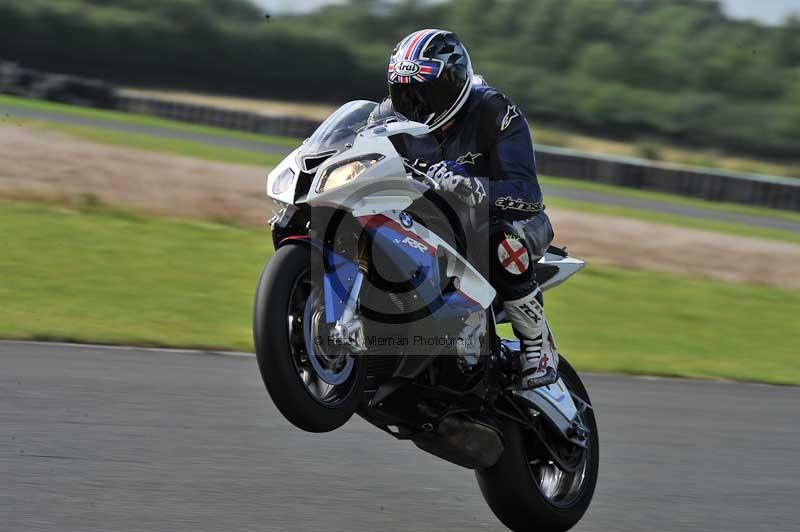 Motorcycle action photographs;cadwell;cadwell park photographs;event digital images;eventdigitalimages;motor racing louth lincolnshire;no limits trackdays;peter wileman photography;trackday;trackday digital images;trackday photos