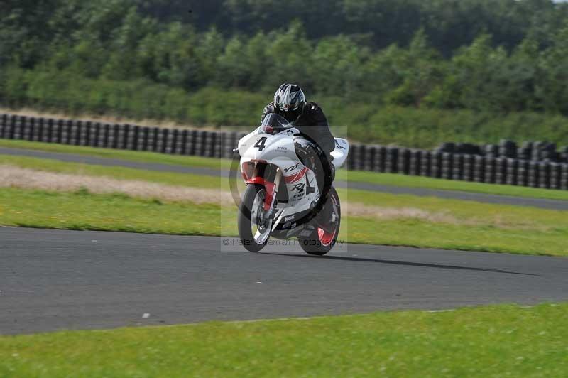 Motorcycle action photographs;cadwell;cadwell park photographs;event digital images;eventdigitalimages;motor racing louth lincolnshire;no limits trackdays;peter wileman photography;trackday;trackday digital images;trackday photos