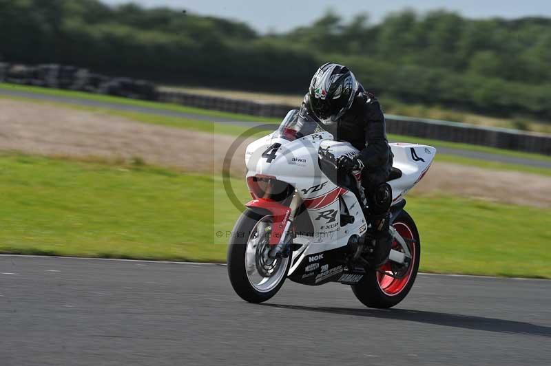Motorcycle action photographs;cadwell;cadwell park photographs;event digital images;eventdigitalimages;motor racing louth lincolnshire;no limits trackdays;peter wileman photography;trackday;trackday digital images;trackday photos