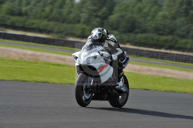 Motorcycle action photographs;cadwell;cadwell park photographs;event digital images;eventdigitalimages;motor racing louth lincolnshire;no limits trackdays;peter wileman photography;trackday;trackday digital images;trackday photos