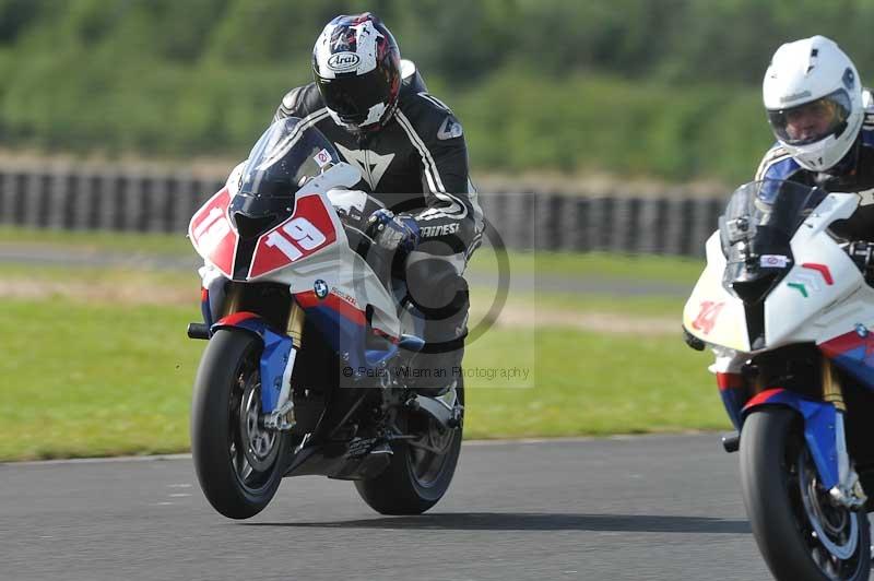 Motorcycle action photographs;cadwell;cadwell park photographs;event digital images;eventdigitalimages;motor racing louth lincolnshire;no limits trackdays;peter wileman photography;trackday;trackday digital images;trackday photos