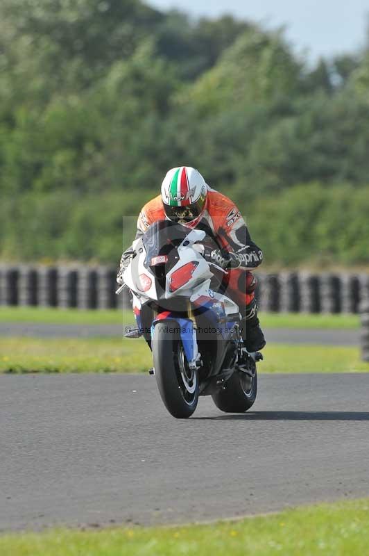 Motorcycle action photographs;cadwell;cadwell park photographs;event digital images;eventdigitalimages;motor racing louth lincolnshire;no limits trackdays;peter wileman photography;trackday;trackday digital images;trackday photos