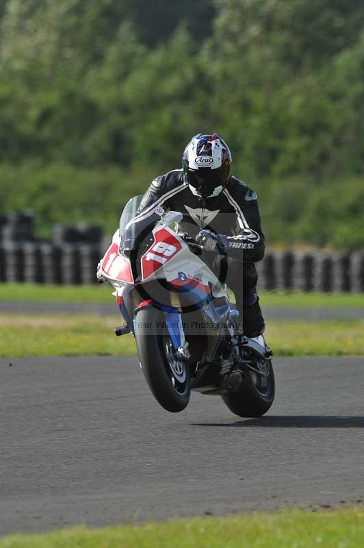 Motorcycle action photographs;cadwell;cadwell park photographs;event digital images;eventdigitalimages;motor racing louth lincolnshire;no limits trackdays;peter wileman photography;trackday;trackday digital images;trackday photos