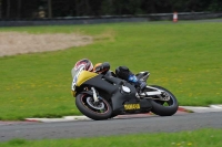 Motorcycle-action-photographs;cadwell;cadwell-park-photographs;event-digital-images;eventdigitalimages;motor-racing-louth-lincolnshire;no-limits-trackdays;peter-wileman-photography;trackday;trackday-digital-images;trackday-photos