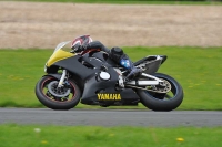 Motorcycle-action-photographs;cadwell;cadwell-park-photographs;event-digital-images;eventdigitalimages;motor-racing-louth-lincolnshire;no-limits-trackdays;peter-wileman-photography;trackday;trackday-digital-images;trackday-photos