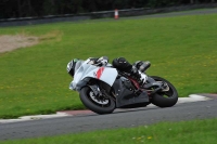 Motorcycle-action-photographs;cadwell;cadwell-park-photographs;event-digital-images;eventdigitalimages;motor-racing-louth-lincolnshire;no-limits-trackdays;peter-wileman-photography;trackday;trackday-digital-images;trackday-photos