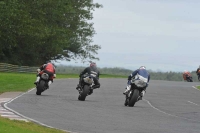 Motorcycle-action-photographs;cadwell;cadwell-park-photographs;event-digital-images;eventdigitalimages;motor-racing-louth-lincolnshire;no-limits-trackdays;peter-wileman-photography;trackday;trackday-digital-images;trackday-photos