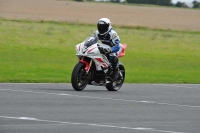 Motorcycle-action-photographs;cadwell;cadwell-park-photographs;event-digital-images;eventdigitalimages;motor-racing-louth-lincolnshire;no-limits-trackdays;peter-wileman-photography;trackday;trackday-digital-images;trackday-photos