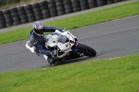 Motorcycle-action-photographs;cadwell;cadwell-park-photographs;event-digital-images;eventdigitalimages;motor-racing-louth-lincolnshire;no-limits-trackdays;peter-wileman-photography;trackday;trackday-digital-images;trackday-photos