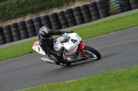 Motorcycle-action-photographs;cadwell;cadwell-park-photographs;event-digital-images;eventdigitalimages;motor-racing-louth-lincolnshire;no-limits-trackdays;peter-wileman-photography;trackday;trackday-digital-images;trackday-photos