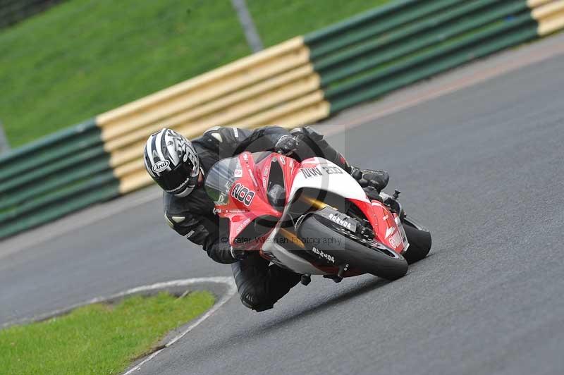 Motorcycle action photographs;cadwell;cadwell park photographs;event digital images;eventdigitalimages;motor racing louth lincolnshire;no limits trackdays;peter wileman photography;trackday;trackday digital images;trackday photos