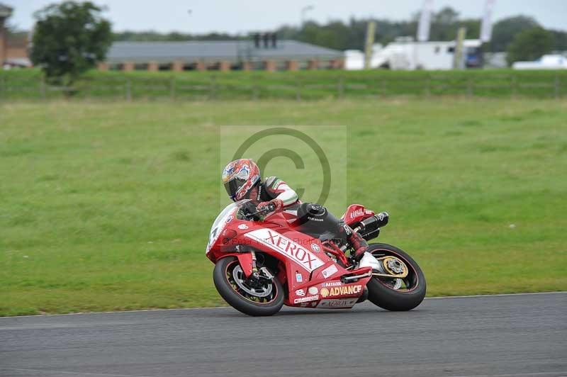 Motorcycle action photographs;cadwell;cadwell park photographs;event digital images;eventdigitalimages;motor racing louth lincolnshire;no limits trackdays;peter wileman photography;trackday;trackday digital images;trackday photos