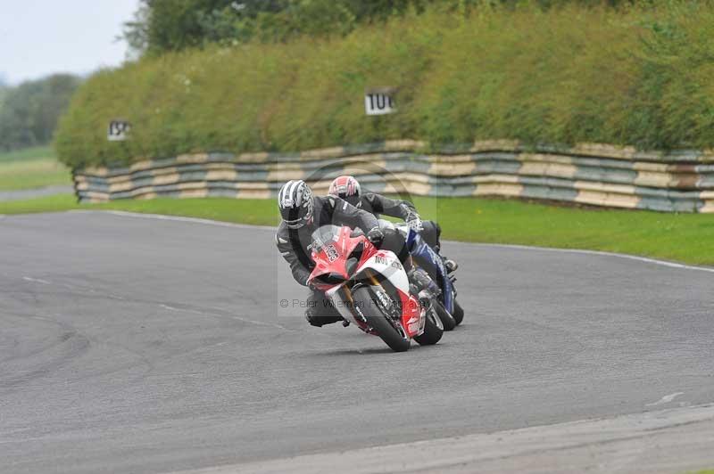 Motorcycle action photographs;cadwell;cadwell park photographs;event digital images;eventdigitalimages;motor racing louth lincolnshire;no limits trackdays;peter wileman photography;trackday;trackday digital images;trackday photos