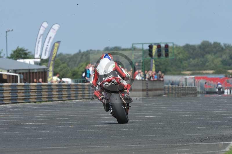 Motorcycle action photographs;cadwell;cadwell park photographs;event digital images;eventdigitalimages;motor racing louth lincolnshire;no limits trackdays;peter wileman photography;trackday;trackday digital images;trackday photos