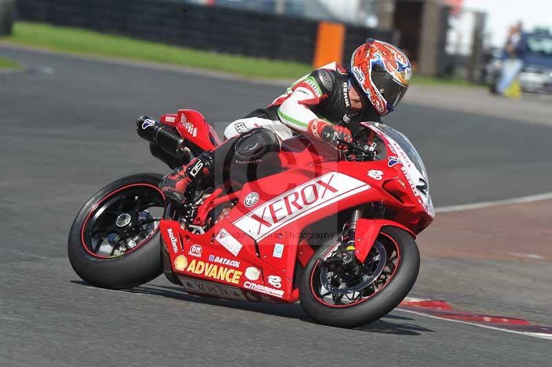 Motorcycle action photographs;cadwell;cadwell park photographs;event digital images;eventdigitalimages;motor racing louth lincolnshire;no limits trackdays;peter wileman photography;trackday;trackday digital images;trackday photos