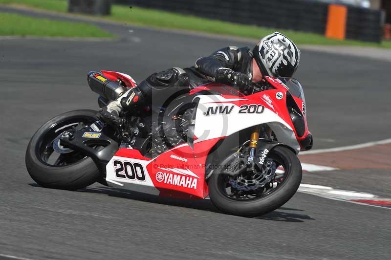 Motorcycle action photographs;cadwell;cadwell park photographs;event digital images;eventdigitalimages;motor racing louth lincolnshire;no limits trackdays;peter wileman photography;trackday;trackday digital images;trackday photos