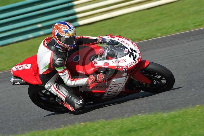 Motorcycle action photographs;cadwell;cadwell park photographs;event digital images;eventdigitalimages;motor racing louth lincolnshire;no limits trackdays;peter wileman photography;trackday;trackday digital images;trackday photos