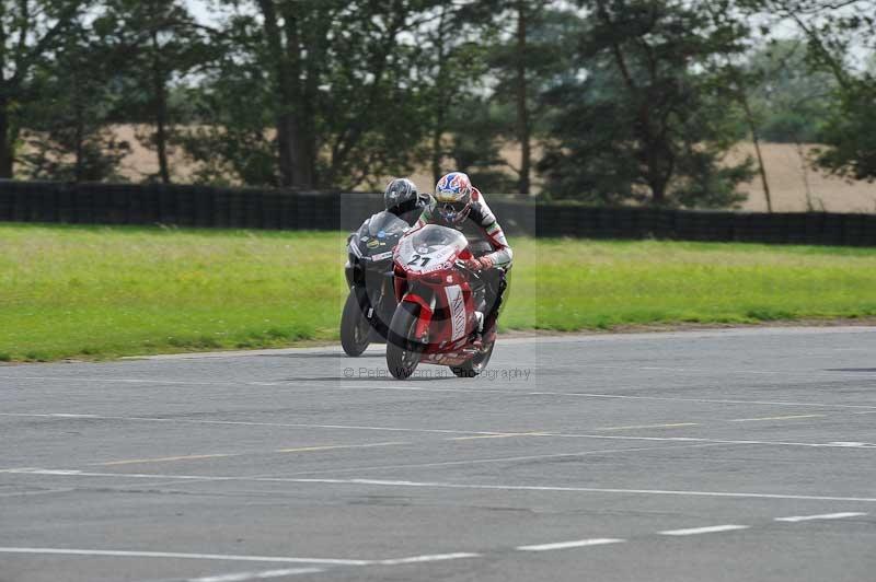 Motorcycle action photographs;cadwell;cadwell park photographs;event digital images;eventdigitalimages;motor racing louth lincolnshire;no limits trackdays;peter wileman photography;trackday;trackday digital images;trackday photos