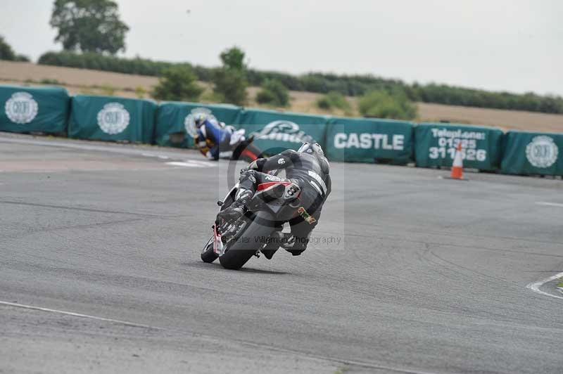 Motorcycle action photographs;cadwell;cadwell park photographs;event digital images;eventdigitalimages;motor racing louth lincolnshire;no limits trackdays;peter wileman photography;trackday;trackday digital images;trackday photos