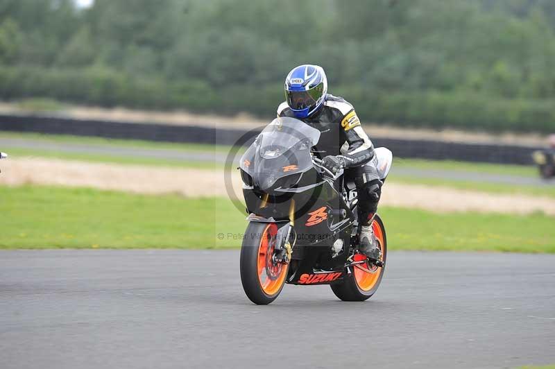 Motorcycle action photographs;cadwell;cadwell park photographs;event digital images;eventdigitalimages;motor racing louth lincolnshire;no limits trackdays;peter wileman photography;trackday;trackday digital images;trackday photos