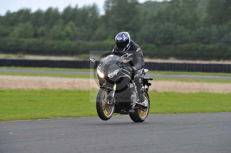 Motorcycle action photographs;cadwell;cadwell park photographs;event digital images;eventdigitalimages;motor racing louth lincolnshire;no limits trackdays;peter wileman photography;trackday;trackday digital images;trackday photos