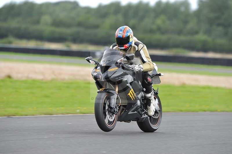 Motorcycle action photographs;cadwell;cadwell park photographs;event digital images;eventdigitalimages;motor racing louth lincolnshire;no limits trackdays;peter wileman photography;trackday;trackday digital images;trackday photos