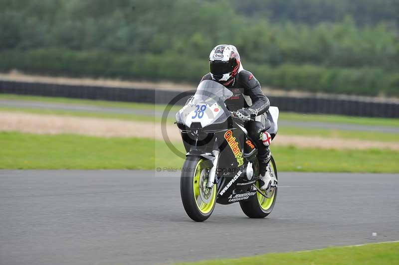 Motorcycle action photographs;cadwell;cadwell park photographs;event digital images;eventdigitalimages;motor racing louth lincolnshire;no limits trackdays;peter wileman photography;trackday;trackday digital images;trackday photos