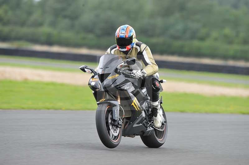 Motorcycle action photographs;cadwell;cadwell park photographs;event digital images;eventdigitalimages;motor racing louth lincolnshire;no limits trackdays;peter wileman photography;trackday;trackday digital images;trackday photos