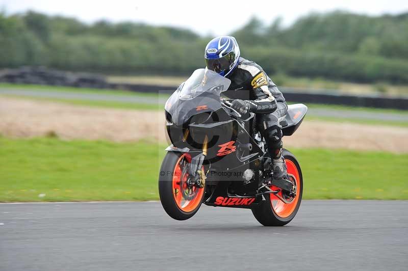 Motorcycle action photographs;cadwell;cadwell park photographs;event digital images;eventdigitalimages;motor racing louth lincolnshire;no limits trackdays;peter wileman photography;trackday;trackday digital images;trackday photos