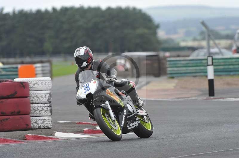 Motorcycle action photographs;cadwell;cadwell park photographs;event digital images;eventdigitalimages;motor racing louth lincolnshire;no limits trackdays;peter wileman photography;trackday;trackday digital images;trackday photos