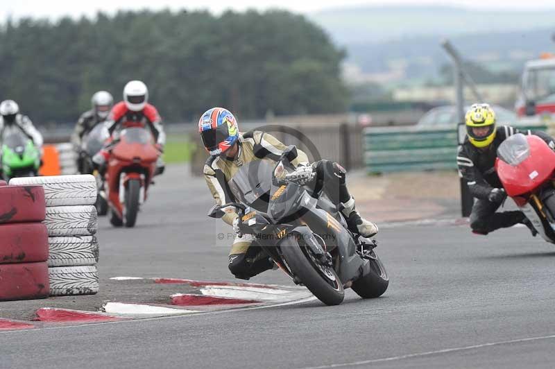 Motorcycle action photographs;cadwell;cadwell park photographs;event digital images;eventdigitalimages;motor racing louth lincolnshire;no limits trackdays;peter wileman photography;trackday;trackday digital images;trackday photos