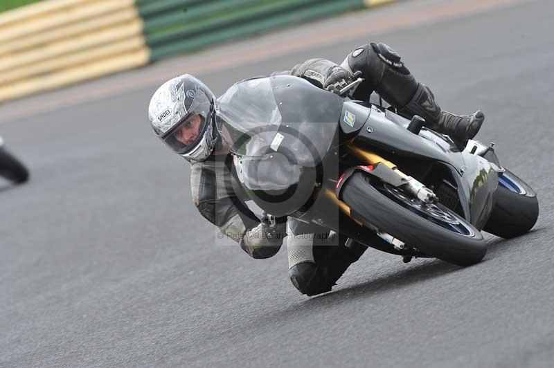 Motorcycle action photographs;cadwell;cadwell park photographs;event digital images;eventdigitalimages;motor racing louth lincolnshire;no limits trackdays;peter wileman photography;trackday;trackday digital images;trackday photos