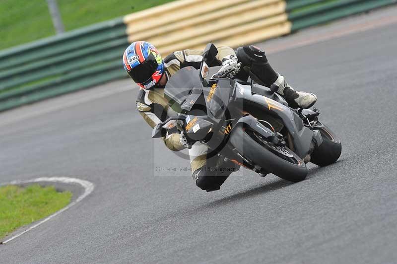 Motorcycle action photographs;cadwell;cadwell park photographs;event digital images;eventdigitalimages;motor racing louth lincolnshire;no limits trackdays;peter wileman photography;trackday;trackday digital images;trackday photos