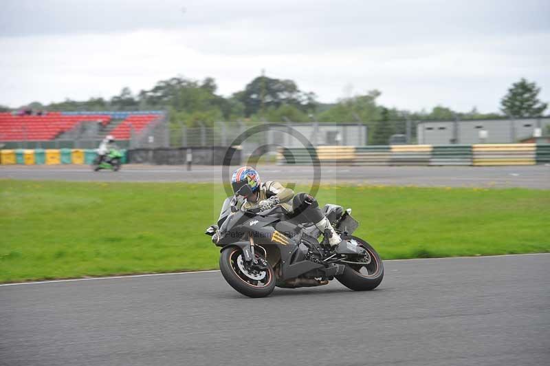 Motorcycle action photographs;cadwell;cadwell park photographs;event digital images;eventdigitalimages;motor racing louth lincolnshire;no limits trackdays;peter wileman photography;trackday;trackday digital images;trackday photos