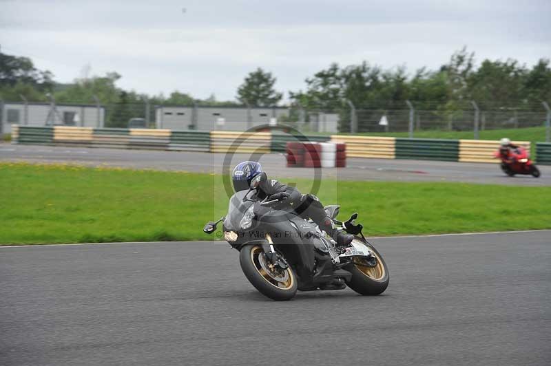 Motorcycle action photographs;cadwell;cadwell park photographs;event digital images;eventdigitalimages;motor racing louth lincolnshire;no limits trackdays;peter wileman photography;trackday;trackday digital images;trackday photos