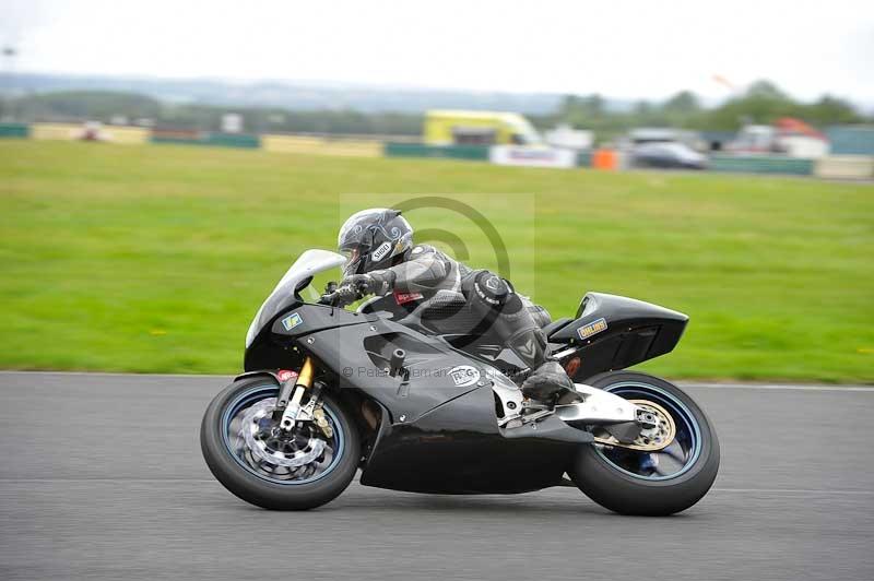 Motorcycle action photographs;cadwell;cadwell park photographs;event digital images;eventdigitalimages;motor racing louth lincolnshire;no limits trackdays;peter wileman photography;trackday;trackday digital images;trackday photos