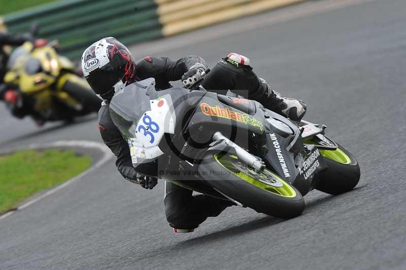 Motorcycle action photographs;cadwell;cadwell park photographs;event digital images;eventdigitalimages;motor racing louth lincolnshire;no limits trackdays;peter wileman photography;trackday;trackday digital images;trackday photos