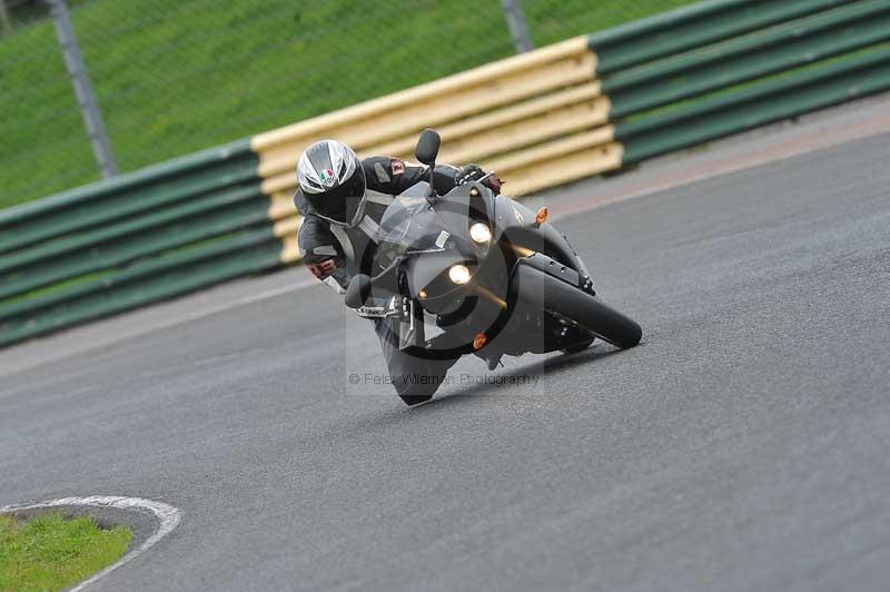 Motorcycle action photographs;cadwell;cadwell park photographs;event digital images;eventdigitalimages;motor racing louth lincolnshire;no limits trackdays;peter wileman photography;trackday;trackday digital images;trackday photos