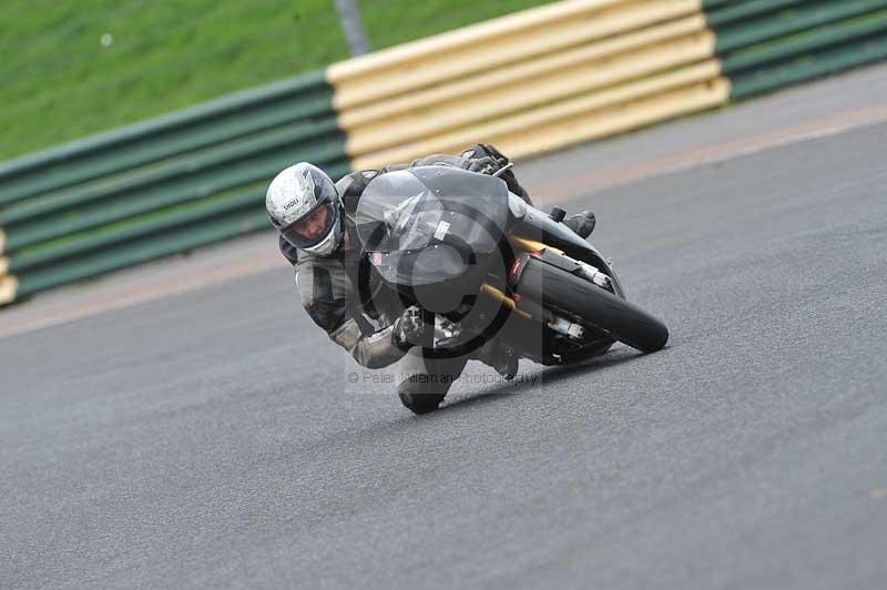 Motorcycle action photographs;cadwell;cadwell park photographs;event digital images;eventdigitalimages;motor racing louth lincolnshire;no limits trackdays;peter wileman photography;trackday;trackday digital images;trackday photos