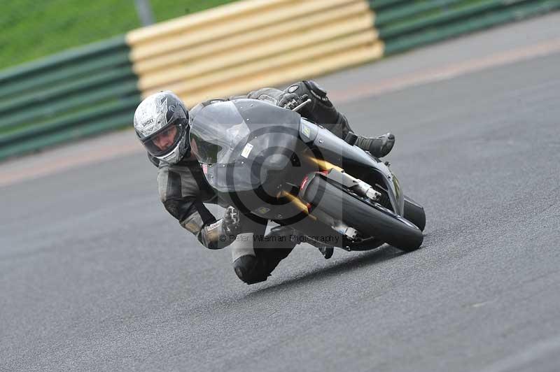 Motorcycle action photographs;cadwell;cadwell park photographs;event digital images;eventdigitalimages;motor racing louth lincolnshire;no limits trackdays;peter wileman photography;trackday;trackday digital images;trackday photos