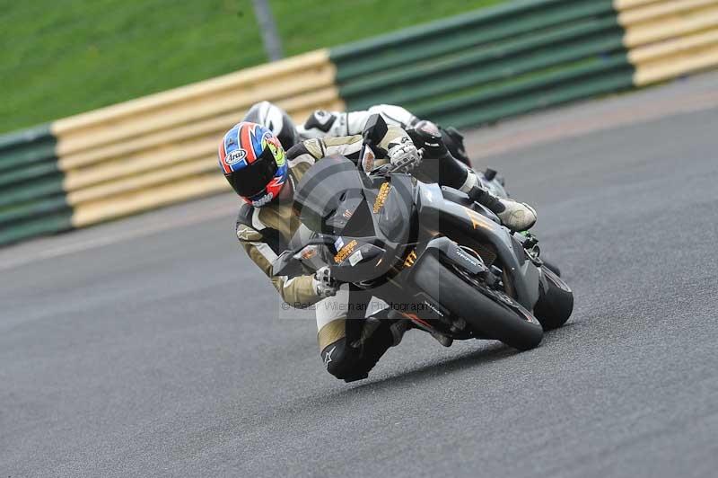 Motorcycle action photographs;cadwell;cadwell park photographs;event digital images;eventdigitalimages;motor racing louth lincolnshire;no limits trackdays;peter wileman photography;trackday;trackday digital images;trackday photos