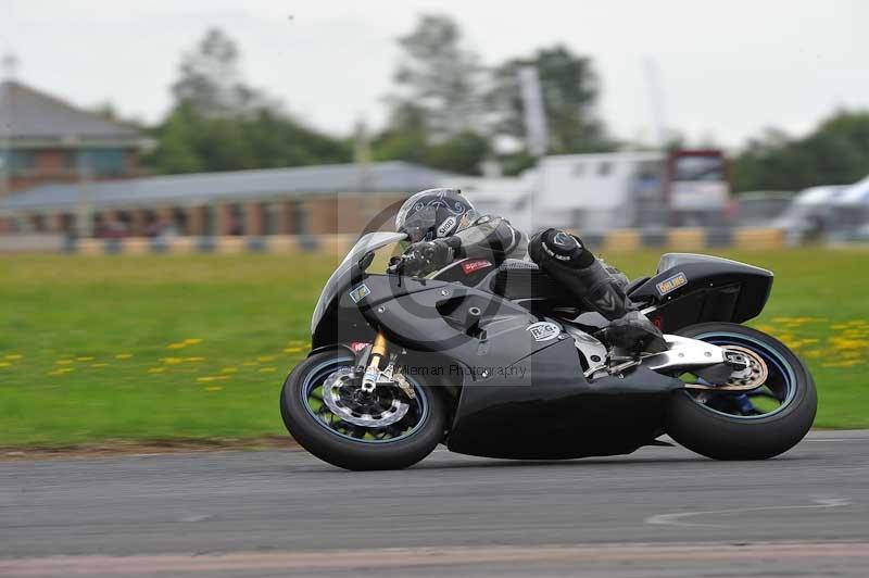 Motorcycle action photographs;cadwell;cadwell park photographs;event digital images;eventdigitalimages;motor racing louth lincolnshire;no limits trackdays;peter wileman photography;trackday;trackday digital images;trackday photos