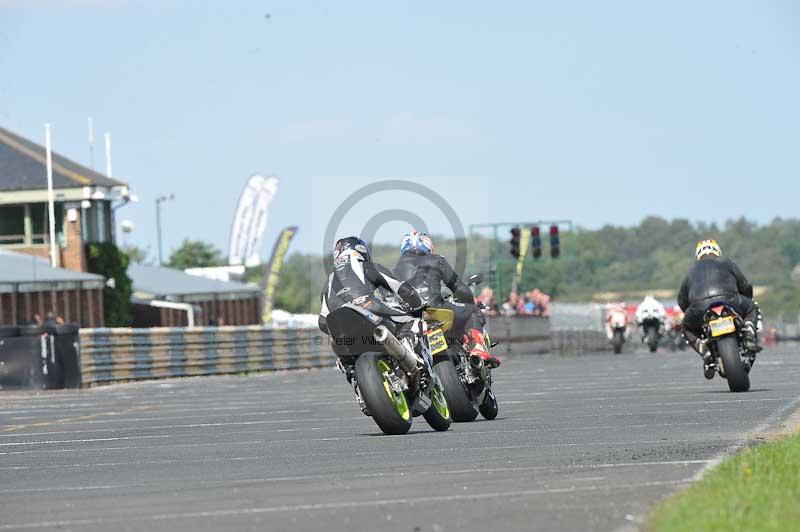 Motorcycle action photographs;cadwell;cadwell park photographs;event digital images;eventdigitalimages;motor racing louth lincolnshire;no limits trackdays;peter wileman photography;trackday;trackday digital images;trackday photos