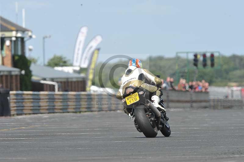 Motorcycle action photographs;cadwell;cadwell park photographs;event digital images;eventdigitalimages;motor racing louth lincolnshire;no limits trackdays;peter wileman photography;trackday;trackday digital images;trackday photos