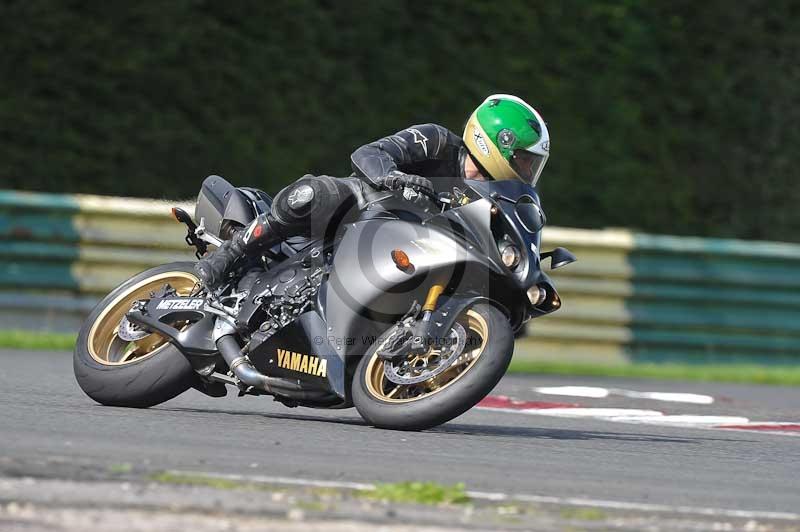 Motorcycle action photographs;cadwell;cadwell park photographs;event digital images;eventdigitalimages;motor racing louth lincolnshire;no limits trackdays;peter wileman photography;trackday;trackday digital images;trackday photos