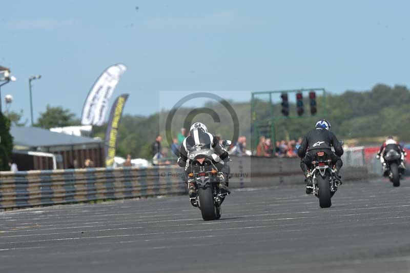 Motorcycle action photographs;cadwell;cadwell park photographs;event digital images;eventdigitalimages;motor racing louth lincolnshire;no limits trackdays;peter wileman photography;trackday;trackday digital images;trackday photos