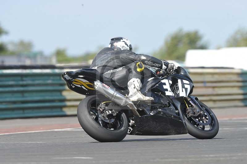 Motorcycle action photographs;cadwell;cadwell park photographs;event digital images;eventdigitalimages;motor racing louth lincolnshire;no limits trackdays;peter wileman photography;trackday;trackday digital images;trackday photos